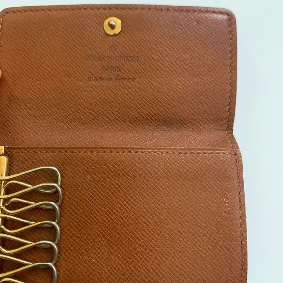 Vintage Louis Vuitton Monogram 6 Keyholder - Picture 9 of 9